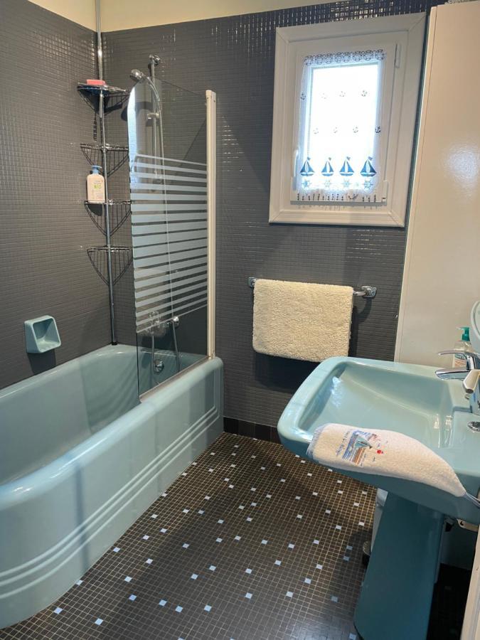 "La Revillaise" Proche Mer, Grand Jardin Clos, 2 A 5 Personnes-Adultes-Enfants- Réville Esterno foto